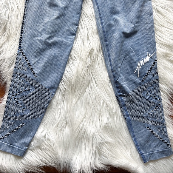 💖PINK Seamless Acid Wash Leggings💖 - Picture 3 of 7